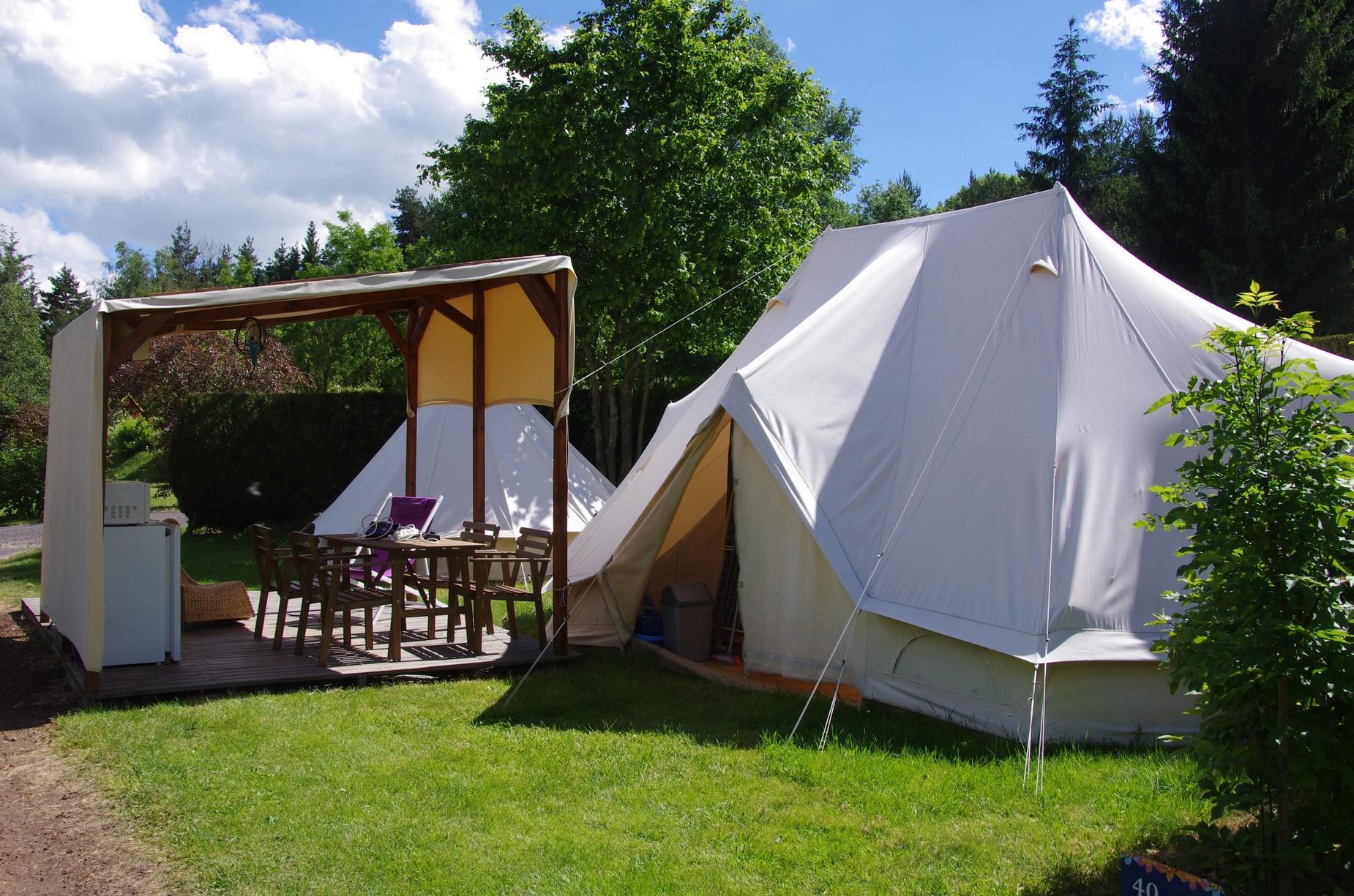 Accommodation - Nomadic Tent 36M² 2 Bedrooms + Terrace 10M² - No Bathroom - Flower Camping La Rochelambert