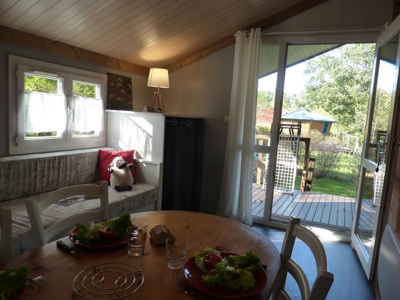 Accommodation - Chalet Jade Confort 30M² 2 Bedrooms + Sheltered Terrace 15M² - Flower Camping La Rochelambert