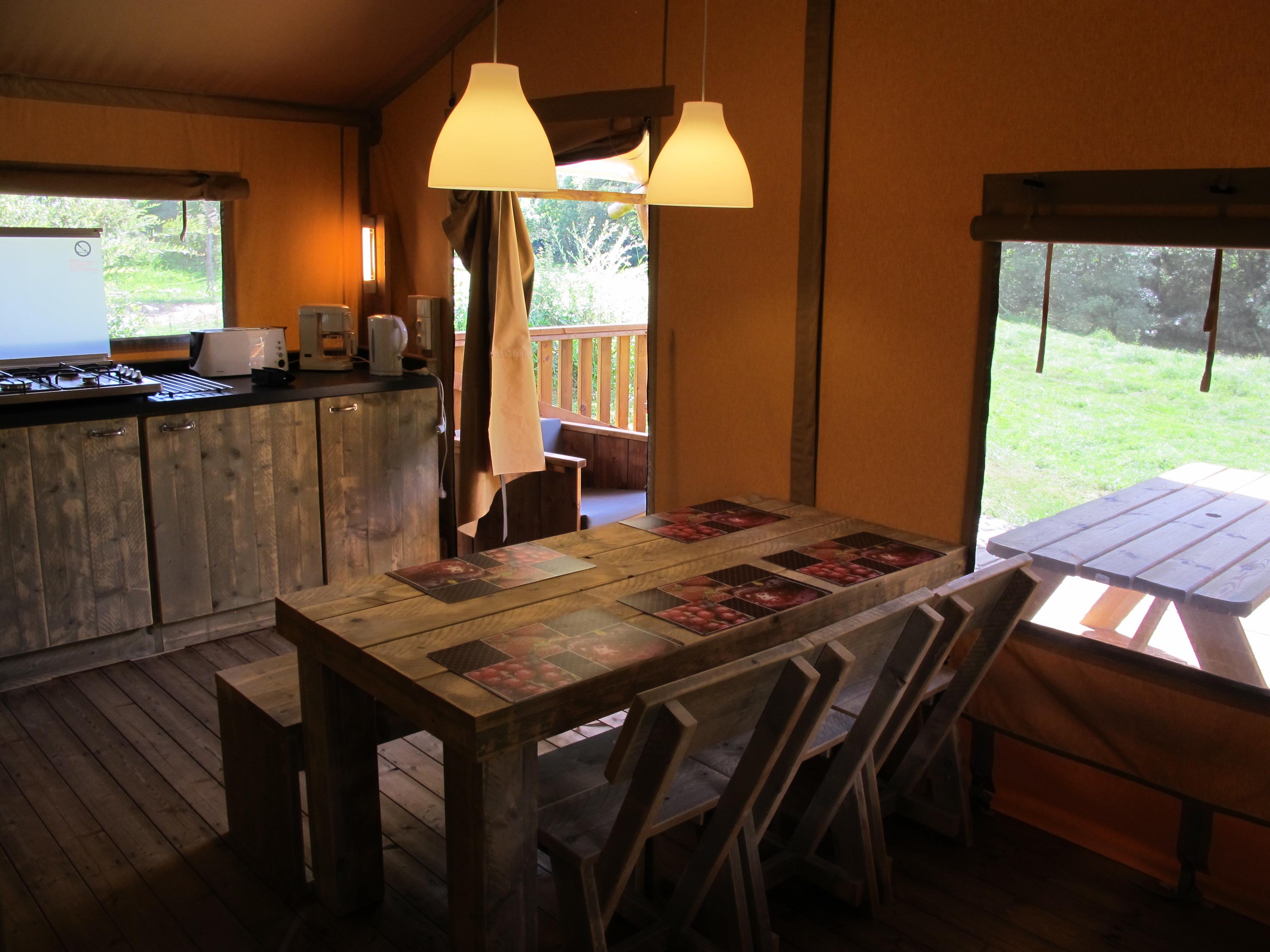 Mietunterkunft - Safaritent, 2 Chambres Avec Terrasse Couverte, 38M² - Camping La Chatonnière