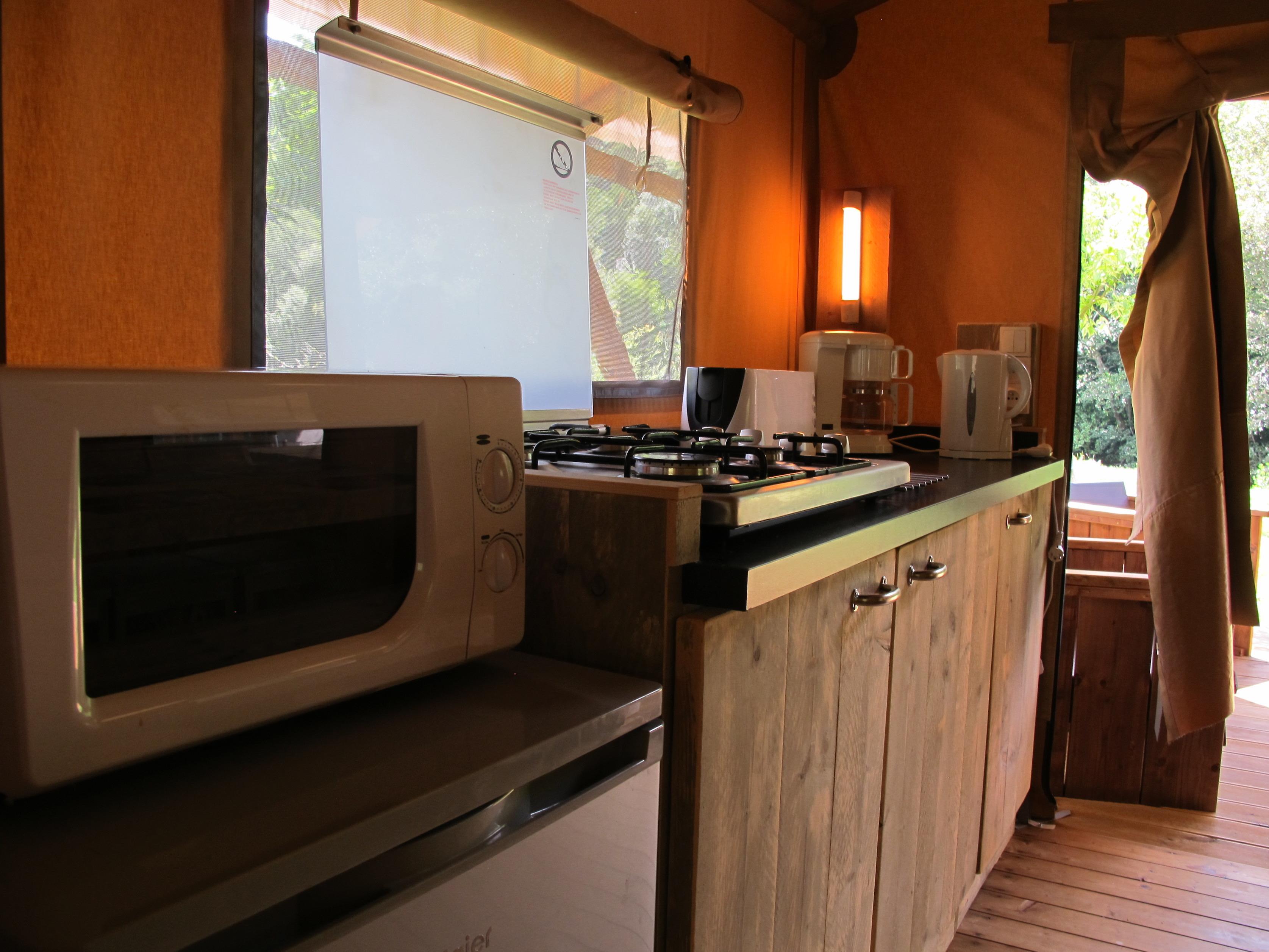 Mietunterkunft - Safaritent, 2 Chambres Avec Terrasse Couverte, 38M² - Camping La Chatonnière