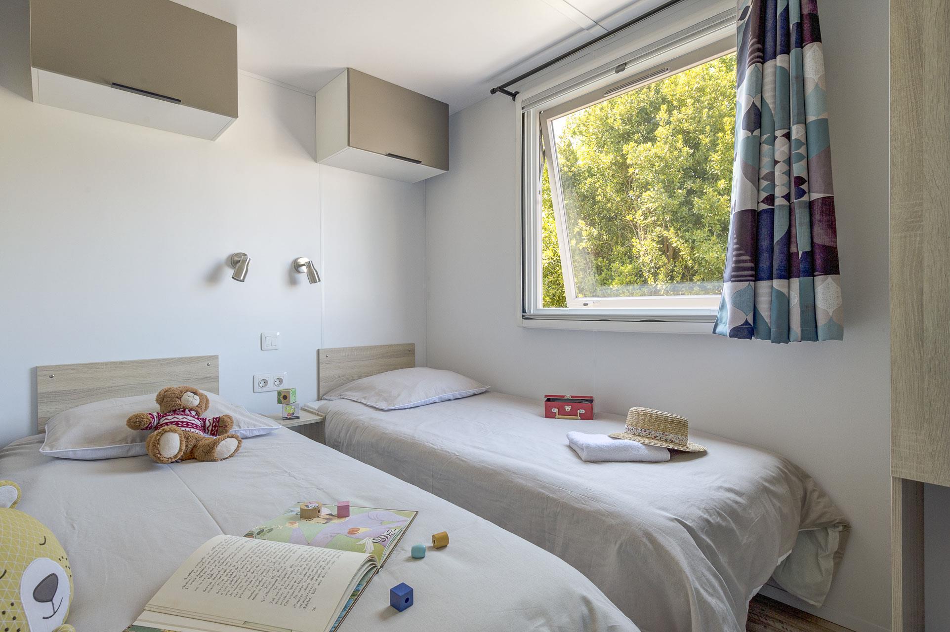 Location - Premium Caraïbes - 40M² - 3 Chambres 2 Salles D'eau - Camping LE CABELLOU PLAGE*****