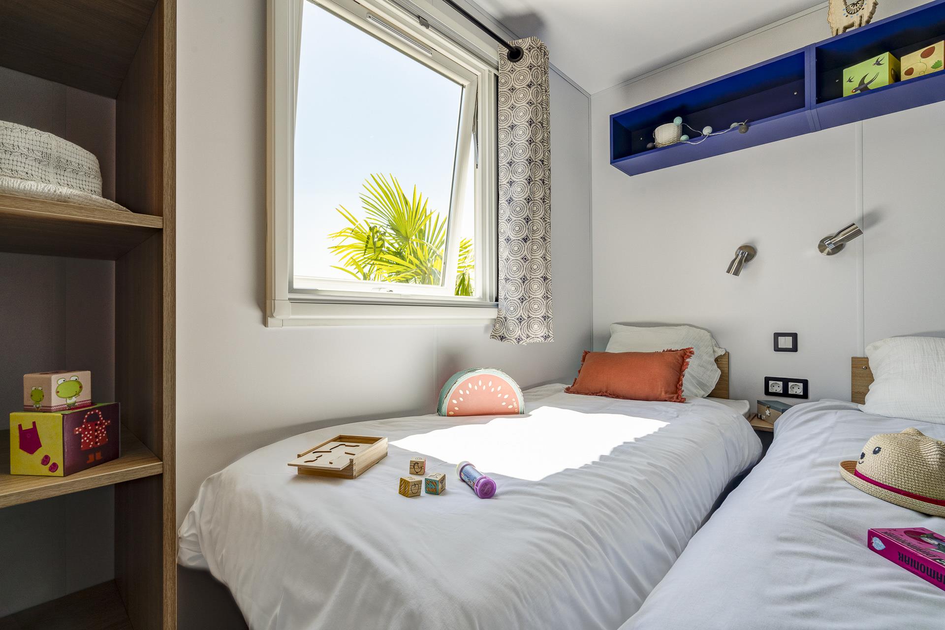 Location - Évasion Belle-Étoile - 32M² - 3 Chambres - Camping LE CABELLOU PLAGE*****