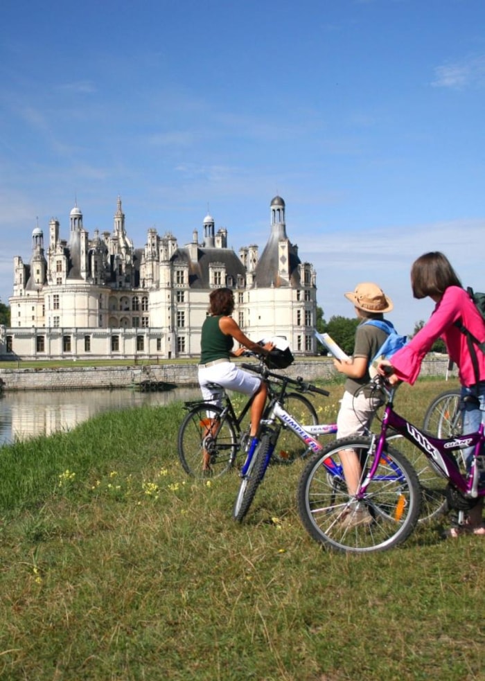 Coffret Châteaux À Vélo - Aventure - Hébergement En Tente