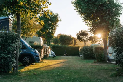 Emplacement Nu Sans Electricité + Véhicule Emplacement Nu Sans Electricité + Véhicule