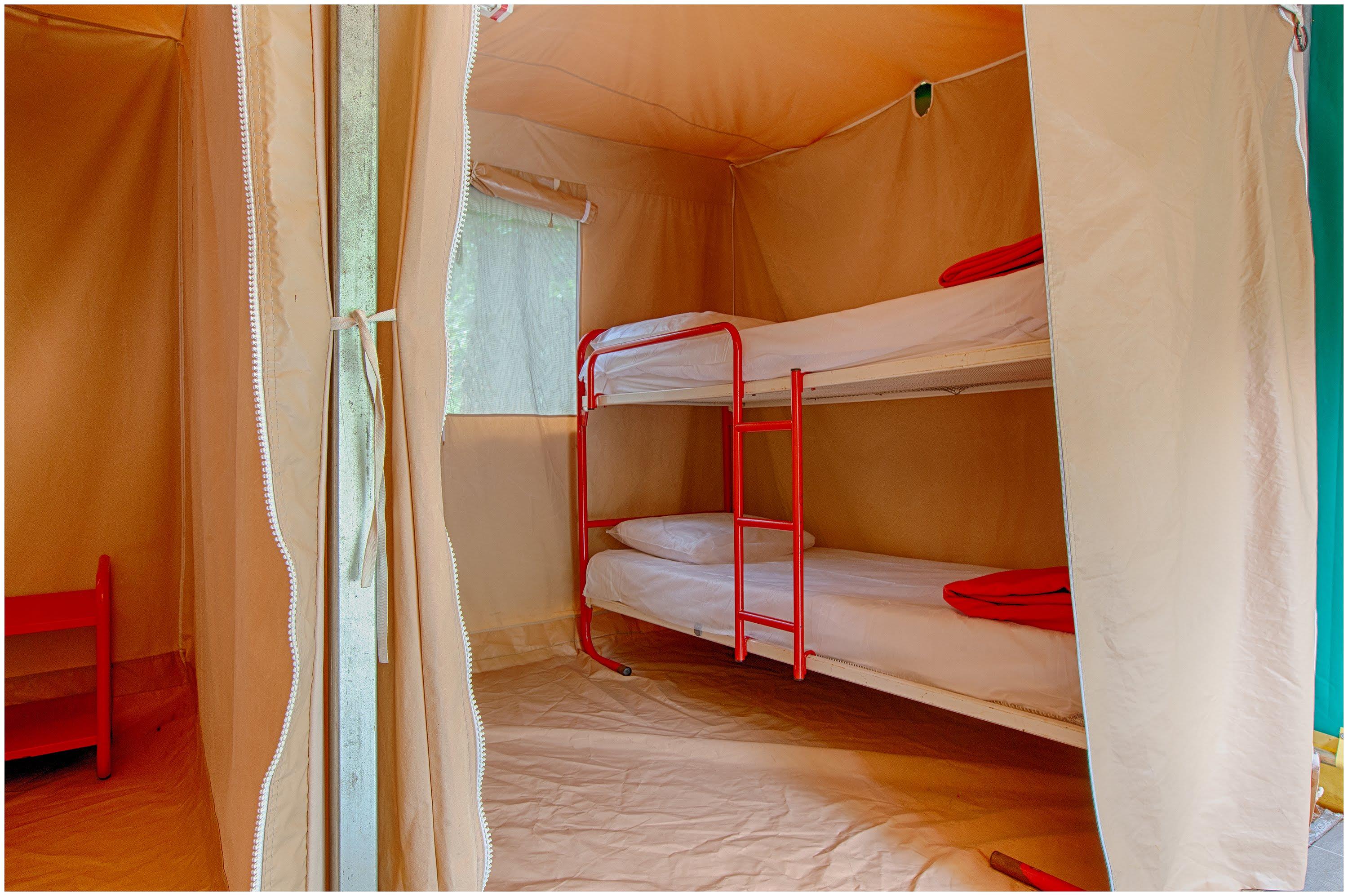 Accommodation - Bengali Trigano Au Parc Longue Legue - Samedi - Camping Saint-Pal