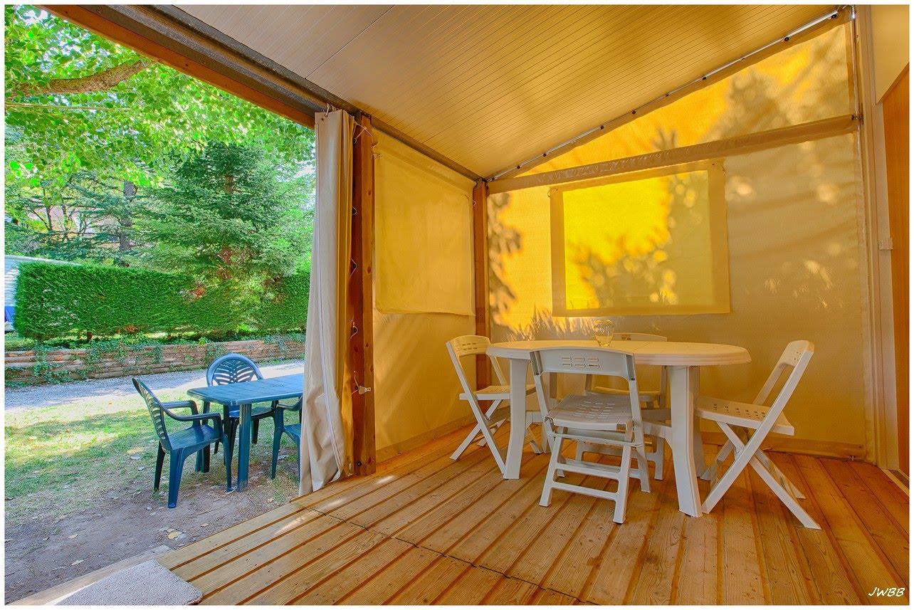 Accommodation - Tithome Au Parc Longue Lègue - 4.10M X 5.20M - Dimanche - Camping Saint-Pal
