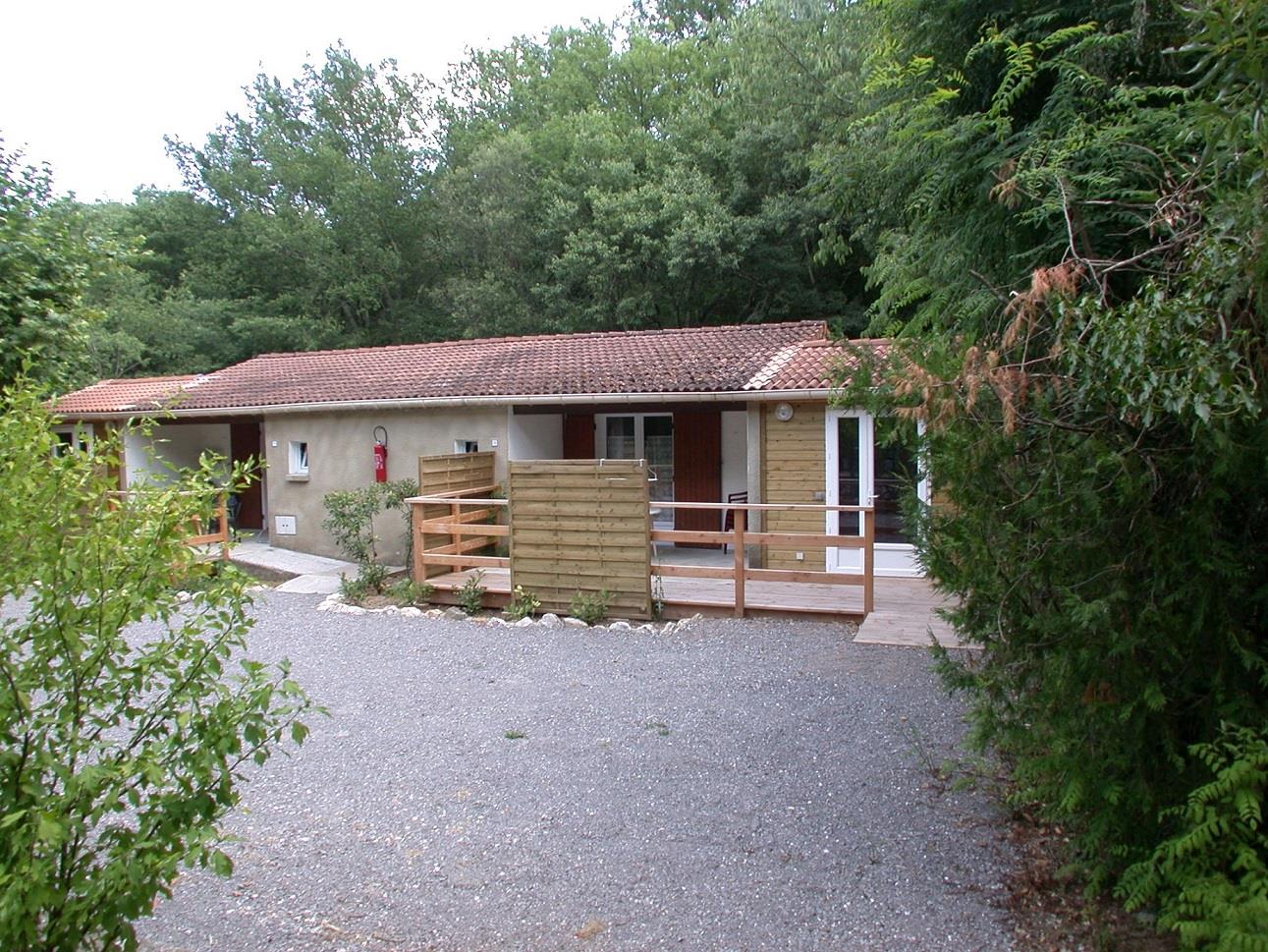 Bungalow Confort 40M² - 6 Couchages - Wifi Gratuit Bungalow Confort 40M² - 6 Couchages - Wifi Gratuit