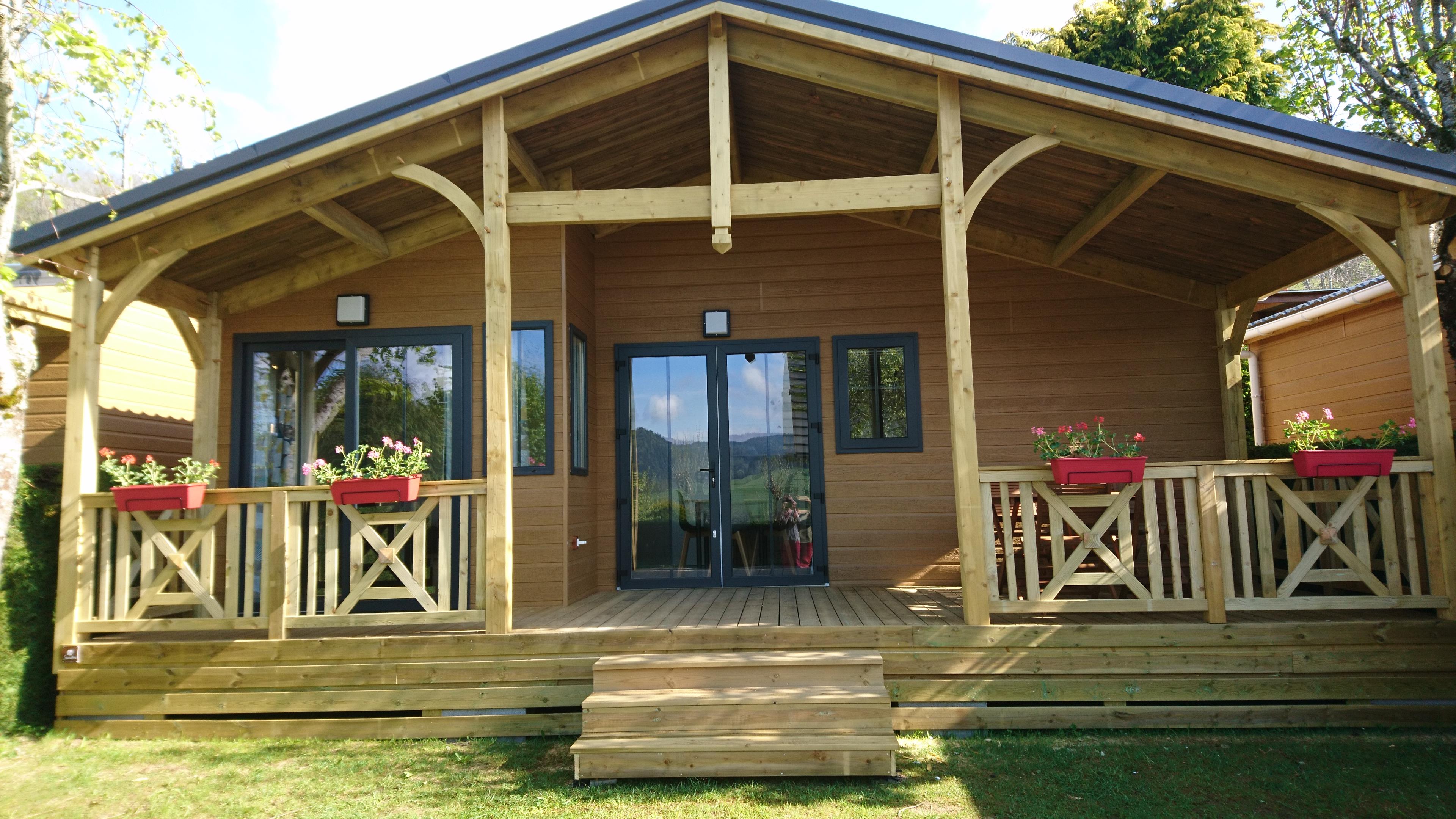 Location - Chalet Clochettes 3 Chambres Nouveauté 2019, 35M² + Terrasse - Camping Le Panoramique Location - Chalet Clochettes 3 Chambres Nouveauté 2019, 35M² + Terrasse - Camping Le Panoramique