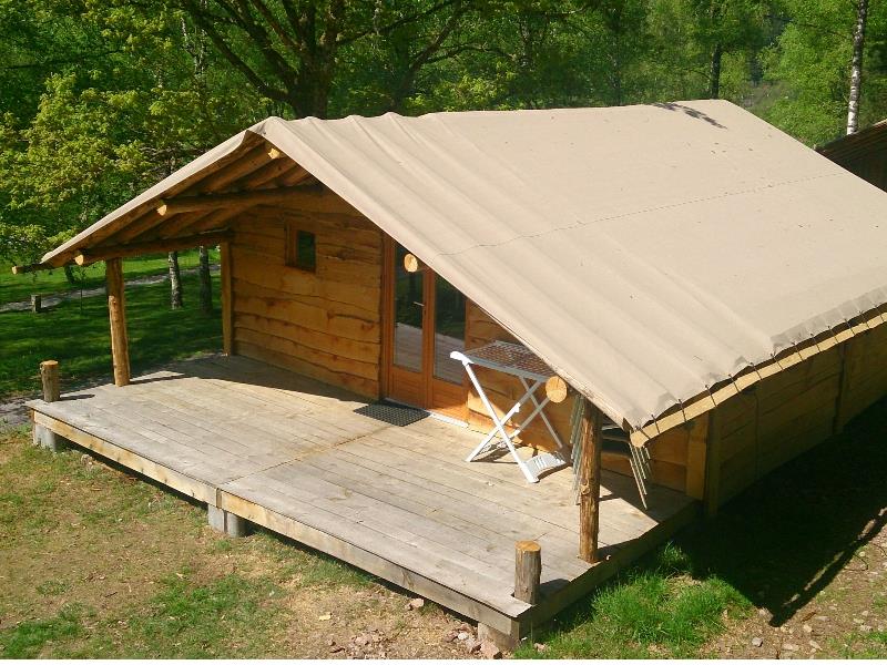 Location - Cabane Du Trappeur - Camping du Mettey****