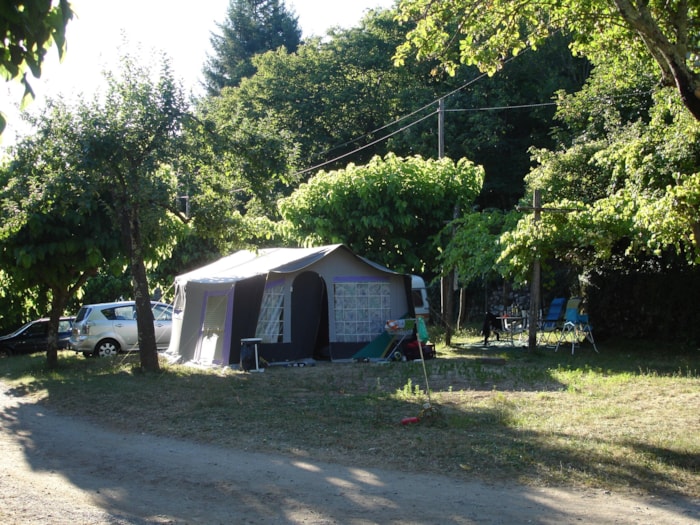 Emplacement Tente Ou Caravane