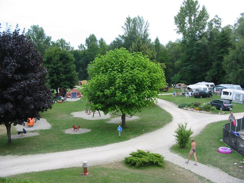 Établissement Camping Les Bords Du Guiers - St Genix Sur Guiers Établissement Camping Les Bords Du Guiers - St Genix Sur Guiers