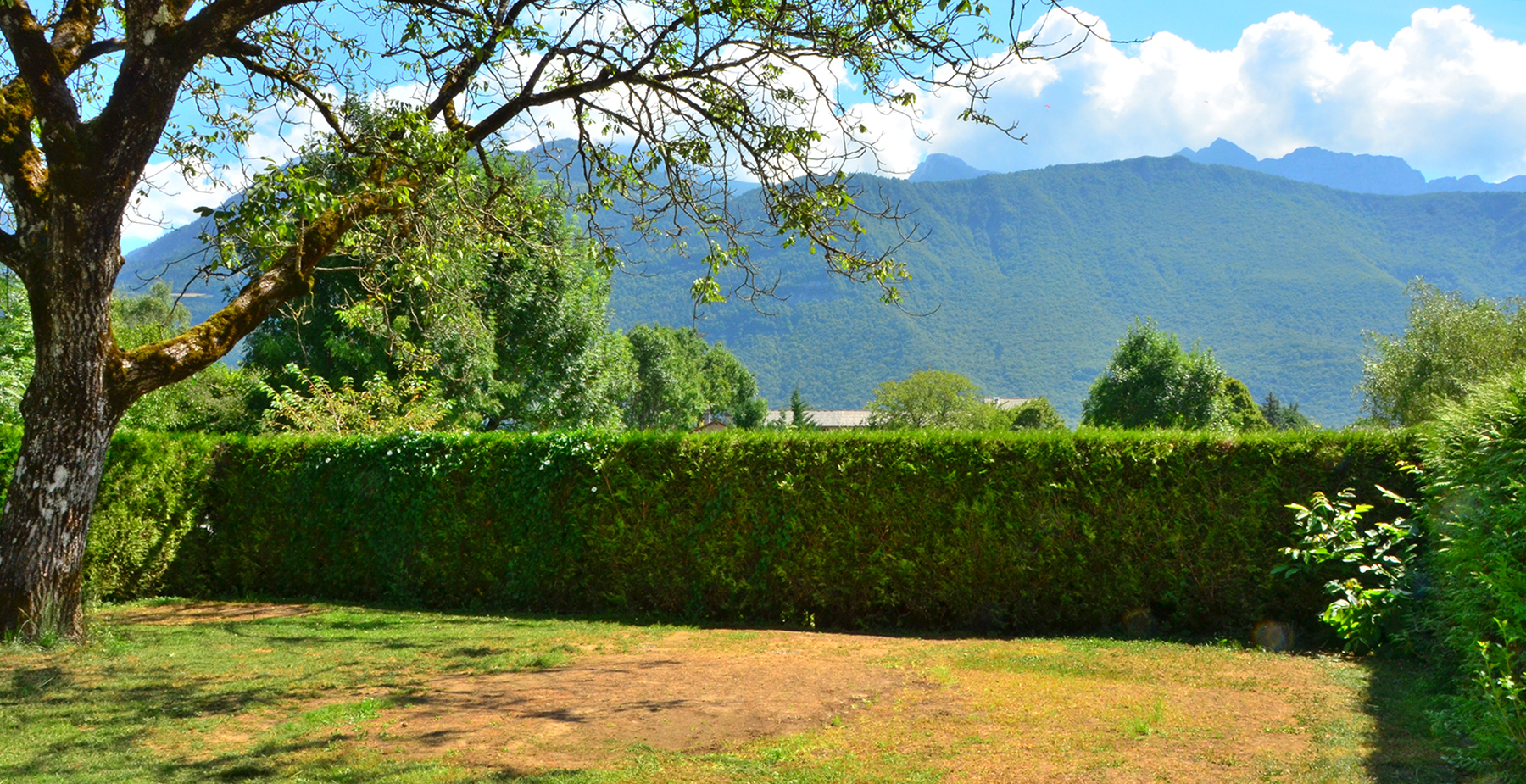 Parcela - Forfait: Parcela + Coche + Tienda O Caravana - Camping les Fontaines