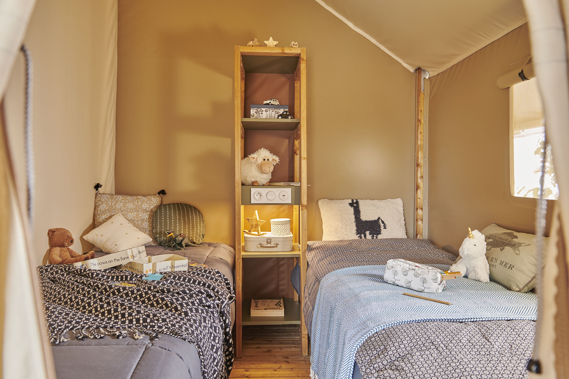 Location - Wood Lodge Confort 30 M² (2 Chambres) - Avec Sanitaire - Flower Camping La Sagne