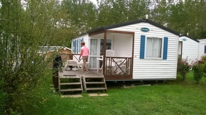 Bedroom Mobile Home 6-Person, Double Slope Roof, 35 M², Semi-Covered Wood Terrace