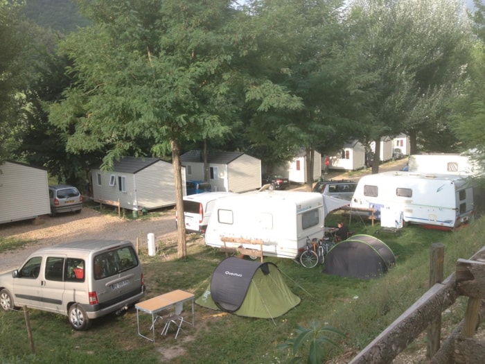 Emplacement : Voiture + Tente, Caravane Ou Camping-Car + Emplacement : Voiture + Tente, Caravane Ou Camping-Car +