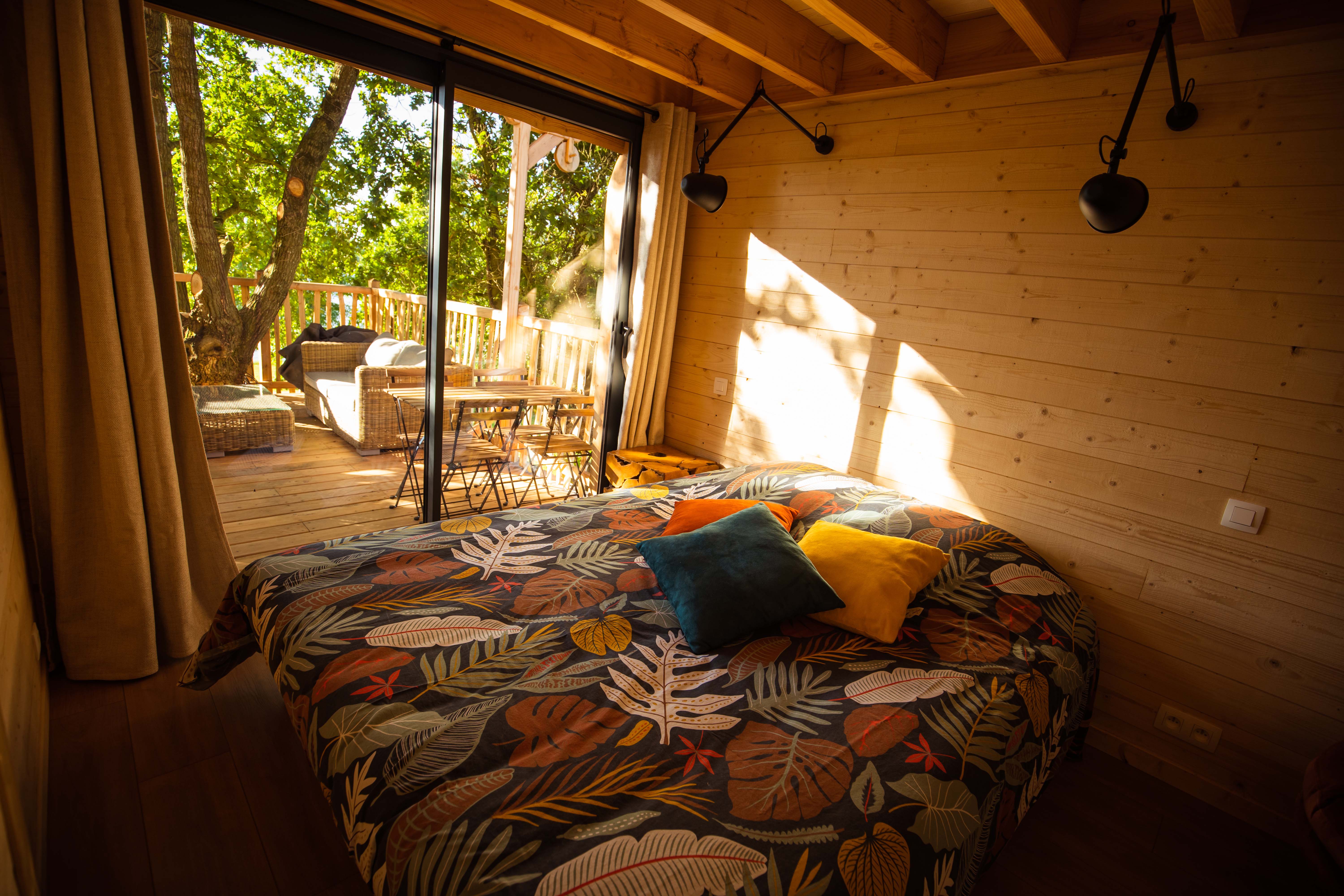 Location - Premium Cabane Dans Les Arbres 30M² Avec Spa Et Terrasse Semi Couverte De 30M² - Flower Camping du Lac de La Chausselière