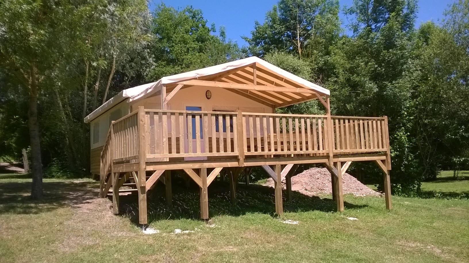 Location - Écolodge Sur Pilotis De 33 M² Et 30 M² De Terrasse - 2 Chambres - Camping la Chabotière