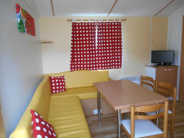 Mobil Home - 2 Chambres (Avec Sanitaires Et Chauffage)