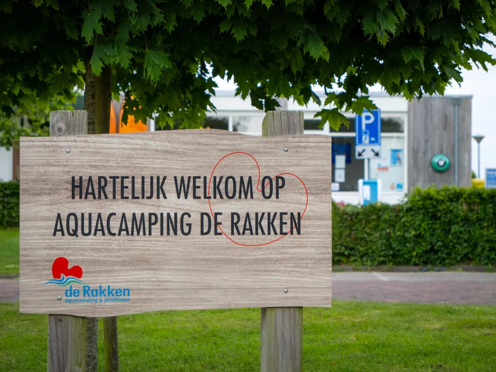 Aquacamping en Jachthaven De Rakken Aquacamping en Jachthaven De Rakken - image n°1 - Camping2Be