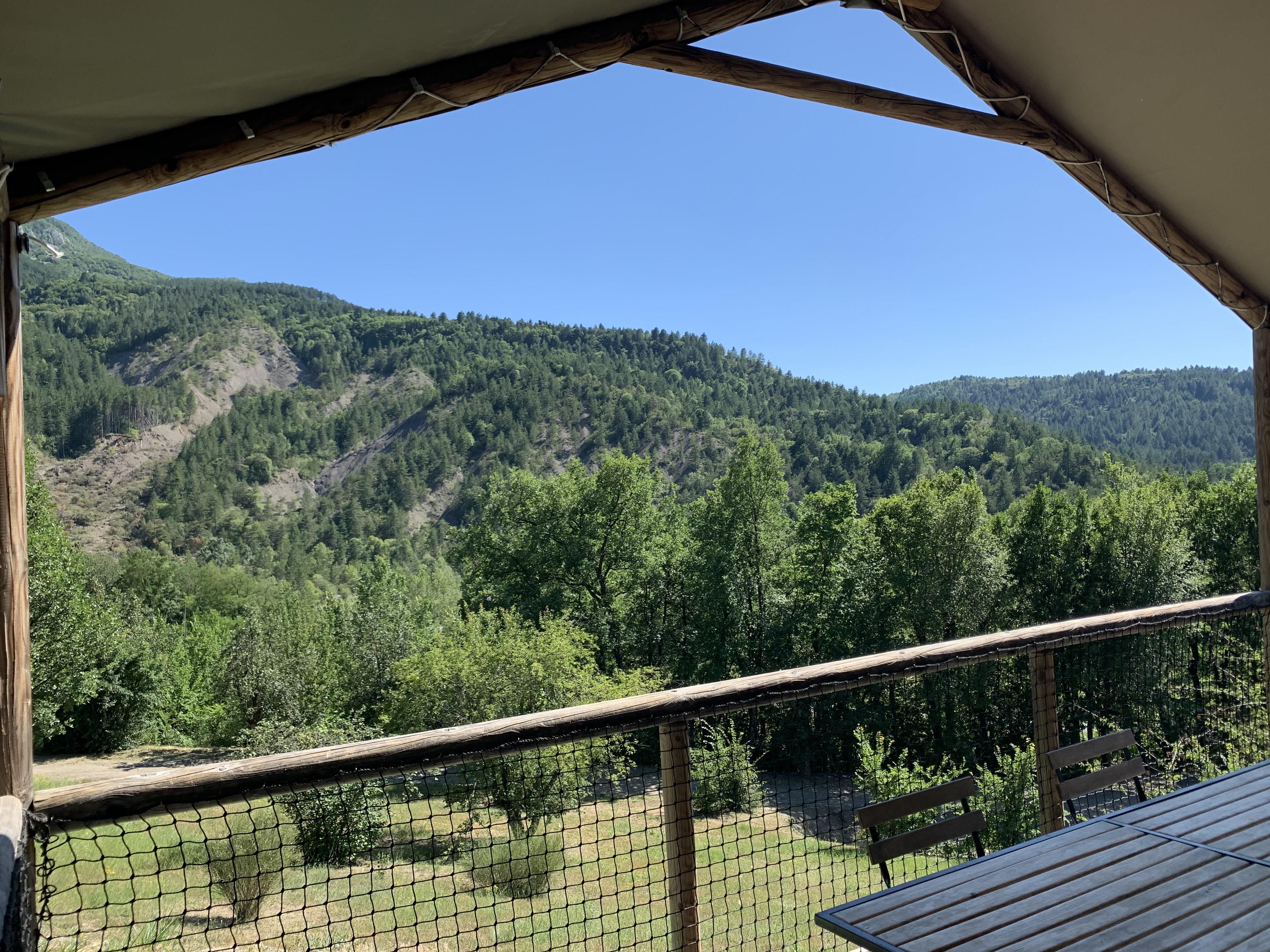 Location - Cabane Lodge Sur Pilotis 34M² 2 Chambres Dont Terrasse Couverte 10M² - Flower Camping Le Clot du Jay