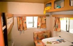 Location - Caravane Tracinelle 11M² Sans Équipements Sanitaire. En Juillet/Août Jour D'arrivée Le Dimanche - Camping SOLEIL LEVANT