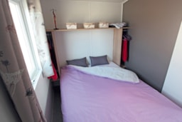Location - Bungalow Tithome 20M2, Sans Équipem.Sanitaire/Eau Courante, Vue Lac - Camping SOLEIL LEVANT