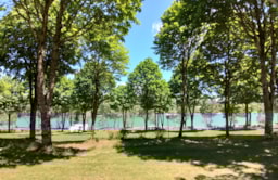 Location - Caravane Tracinelle 11M² Sans Équipements Sanitaire. En Juillet/Août Jour D'arrivée Le Dimanche - Camping SOLEIL LEVANT