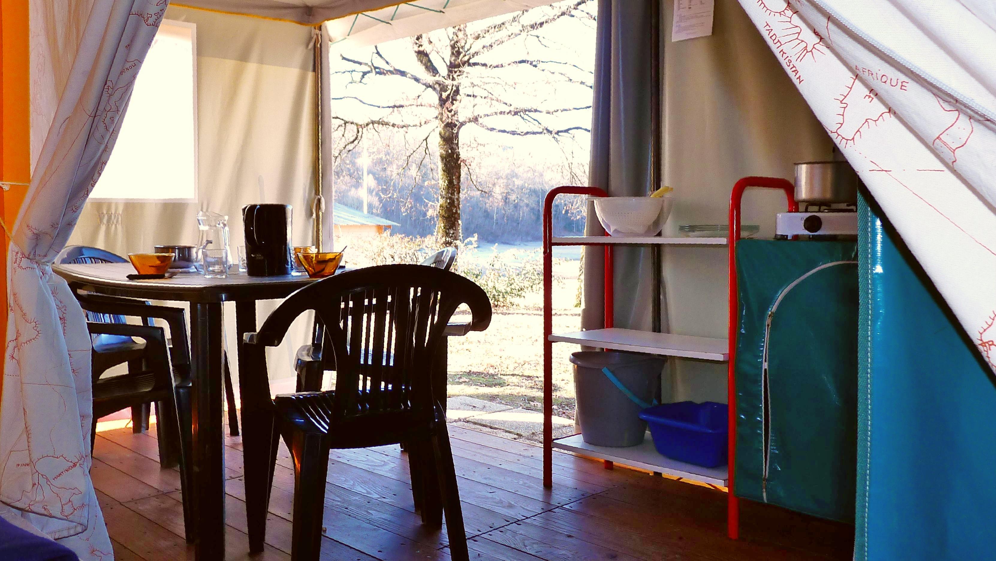 Accommodation - Canvas Bungalow By The Lake - Camping LA ROMIGUIERE