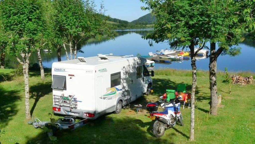 Pitch - Pitch Selves (With Direct Access And View To The Lake)) - Camping LA ROMIGUIERE