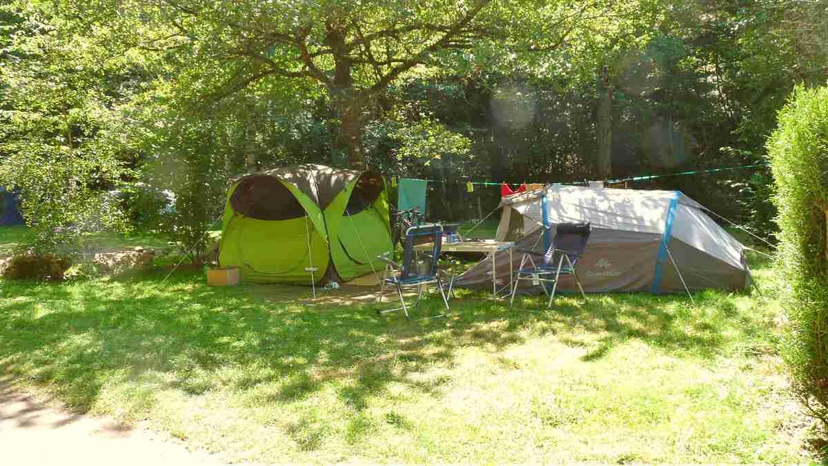 Pitch - Pitch Crozillac For Tent, Caravan & Motorhome (With Water And Electricity) - Camping LA ROMIGUIERE