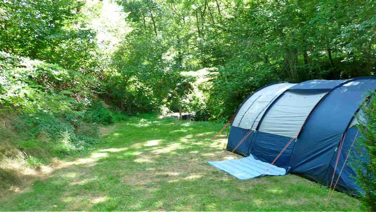 Pitch - Pitch Crozillac For Tent, Caravan & Motorhome (With Water And Electricity) - Camping LA ROMIGUIERE