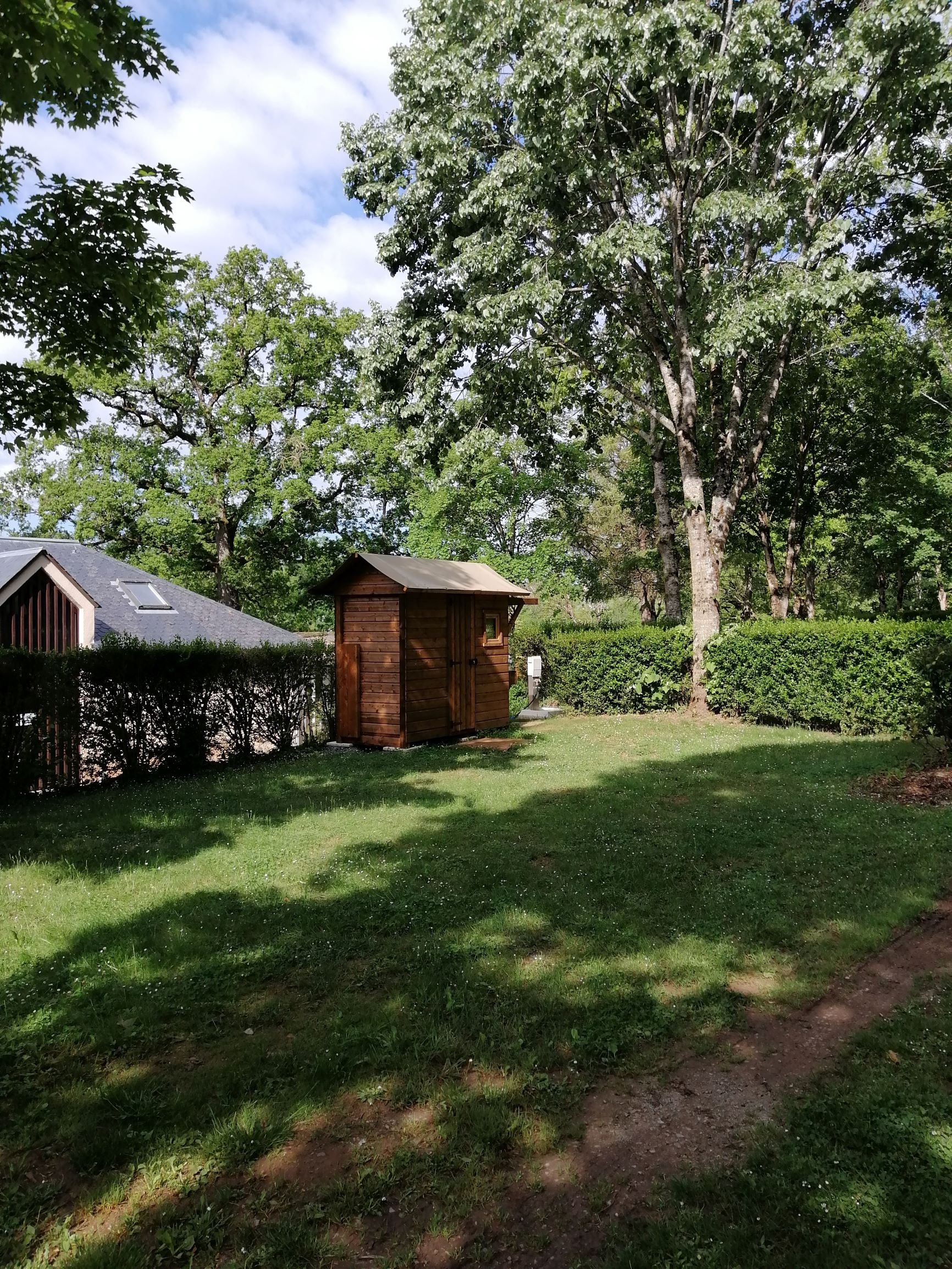 Pitch - Pitch + Individual Sanitary Package - Camping La Peyrade