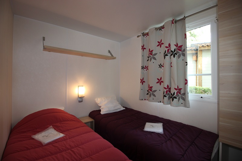Accommodation - Mobile Home 28M ² Terrace Integrated 2 Bedrooms - Camping La Peyrade