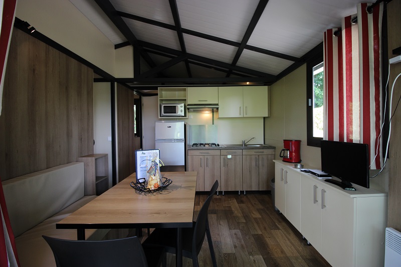 Accommodation - Chalet Morea – 25 M2 – 4/5 People – 2 Bedrooms - Camping La Peyrade