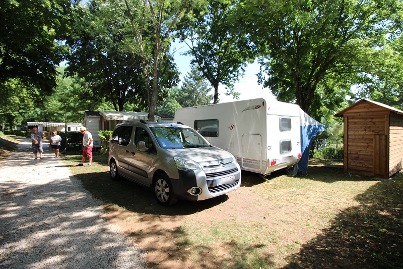 Pitch - Pitch + Individual Sanitary Package - Camping La Peyrade