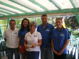 Reception team Camping PARC DU CHAROUZECH - Salles Curan Reception team Camping PARC DU CHAROUZECH - Salles Curan