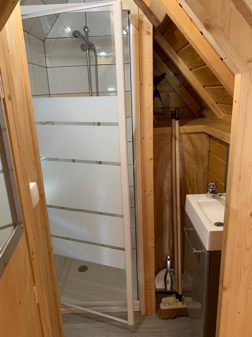 Location - Kota 2 Pers. - 1 Lit Double - Avec Wc Et Sdb - Camping L'Étang du Pays Blanc