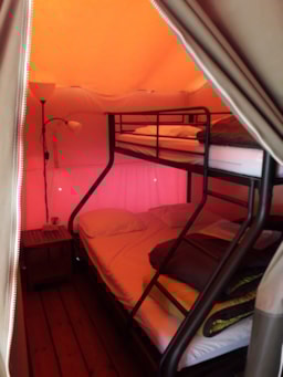 Location - Tente Lodge Luxe 30 M² (Avec Sanitaires) - Camping Le Transat