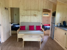 Location - Cabane Lodge Climatisée 2 Chambres - Confort Premium & Full Options - 40M2 (Terrasse Couverte 13M2) - Les Chalets de Fiolles