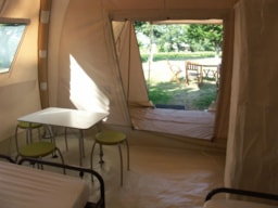 Location - Grande Tente Luxe Karsten Sans Sanitaires (Lits Faits À L'arrivée Sans Supplément) - Camping Le Plô