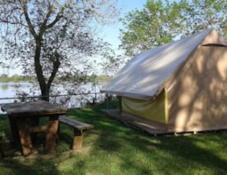 Location - Tente Treck Prête À Dormir 1 Chambre Sans Sanitaires - Camping Au Bord de Loire