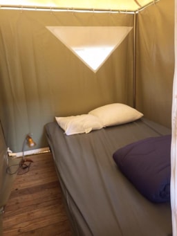 Location - Tente Etape Prête À Dormir 2 Chambres Sans Sanitaires - Camping Au Bord de Loire