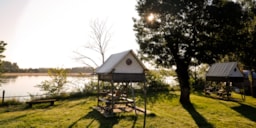 Location - Bivouac Sur Pilotis Prête À Dormir 1 Chambre Sans Sanitaires - Camping Au Bord de Loire