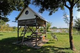 Location - Bivouac Sur Pilotis Prête À Dormir 1 Chambre Sans Sanitaires - Camping Au Bord de Loire