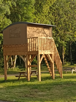 Location - Tente Baroudeur Cabanon 3 Pers. - Camping Au Bord de Loire