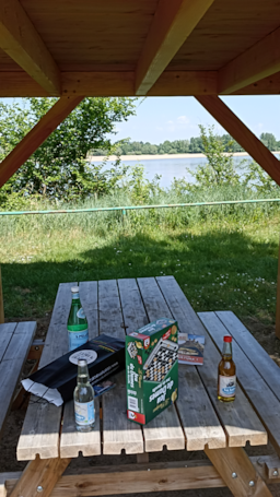 Location - Tente Baroudeur Cabanon 3 Pers. - Camping Au Bord de Loire