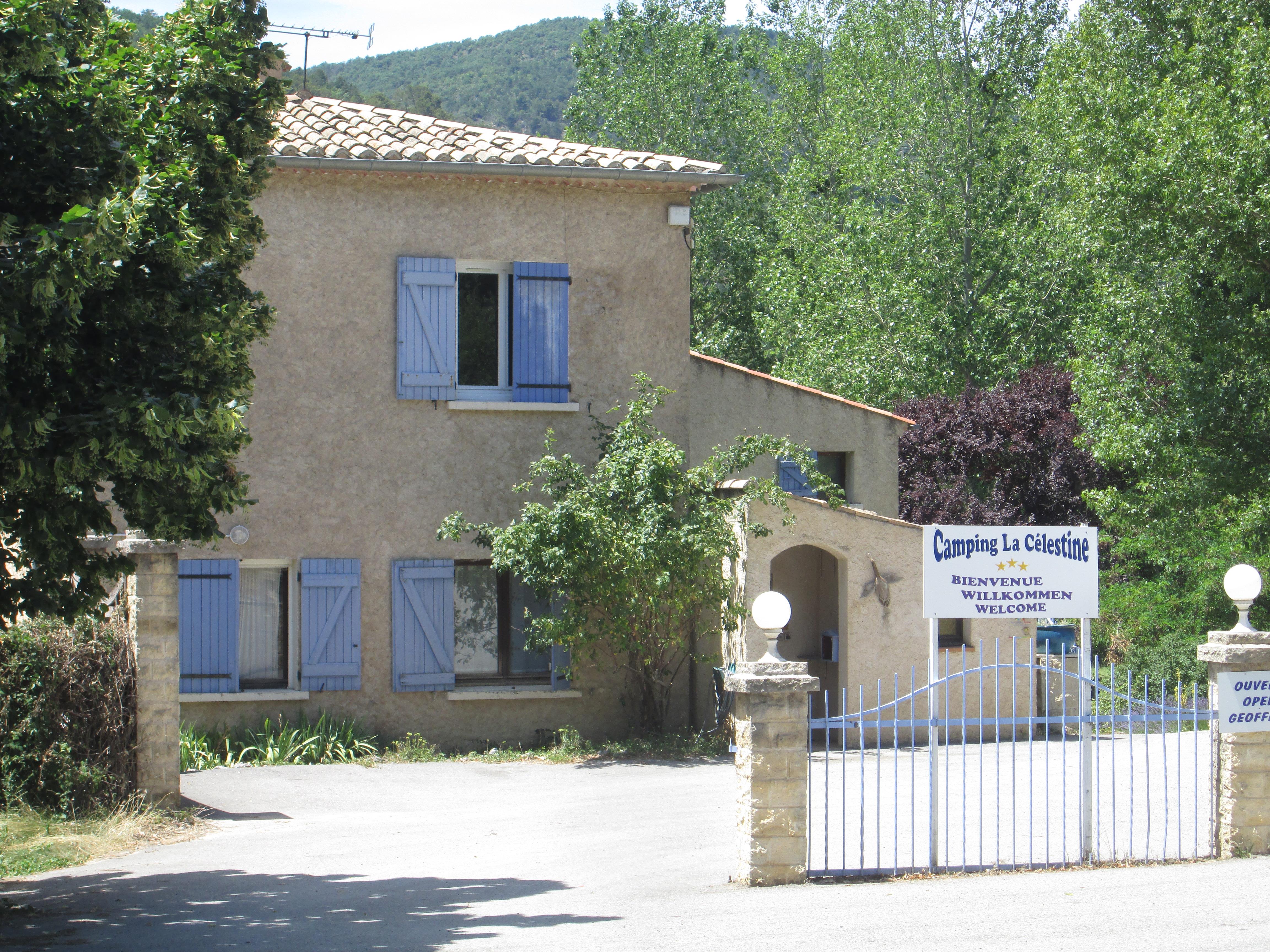 Establishment Camping La Célestine - Beynes Establishment Camping La Célestine - Beynes