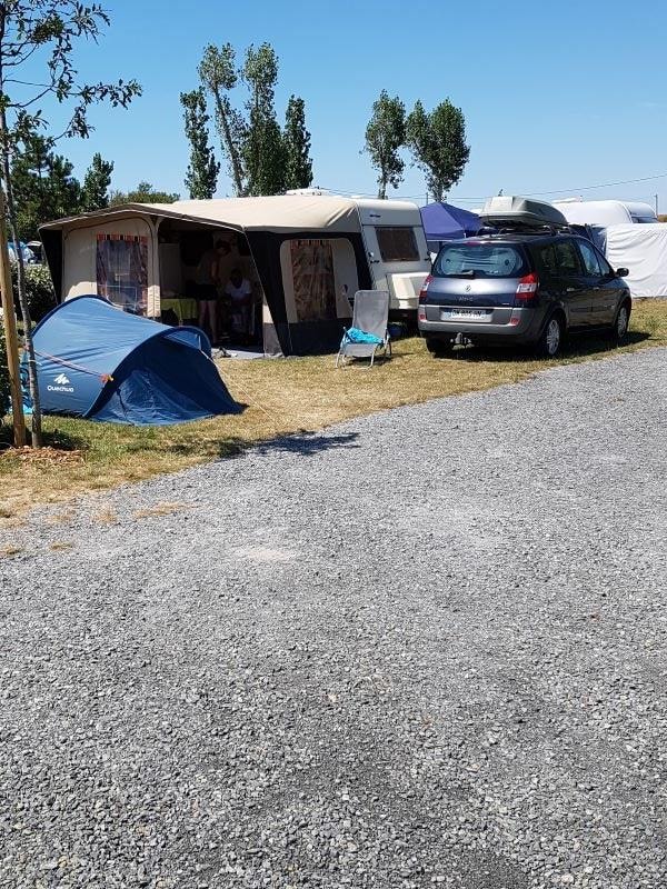 Forfait Confort / Coche / Tienda / Caravana O Autocaravana / Electricidad 16A