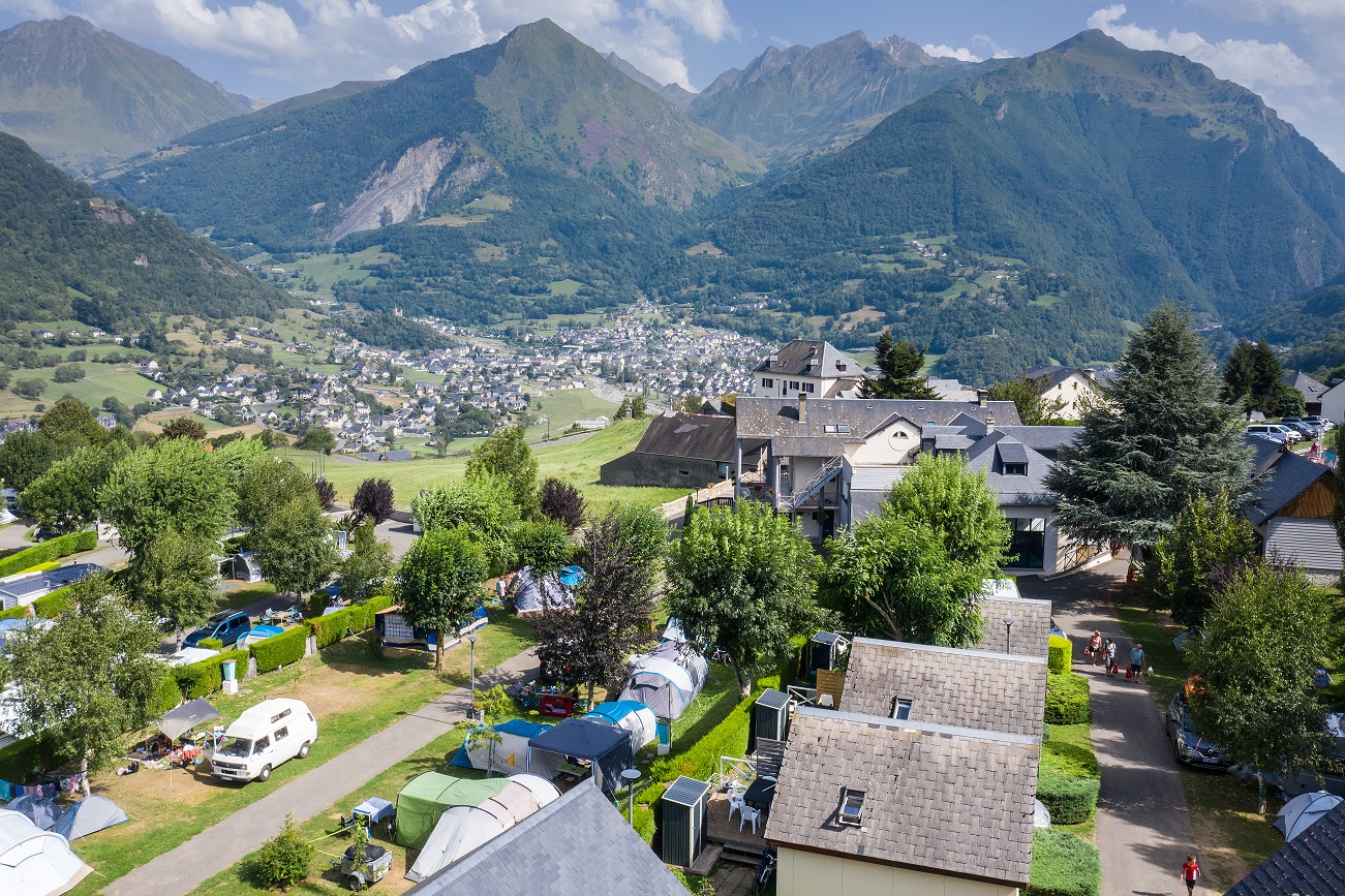 Pitch - Emplacement Confort+B.Electrique 6A - Sites et Paysages Pyrénévasion