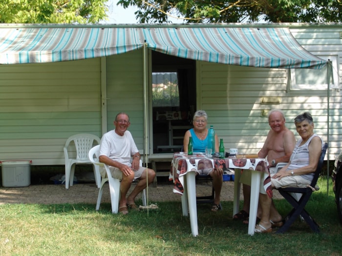 Mobil-Home Non Équipé En Eau Mobil-Home Non Équipé En Eau